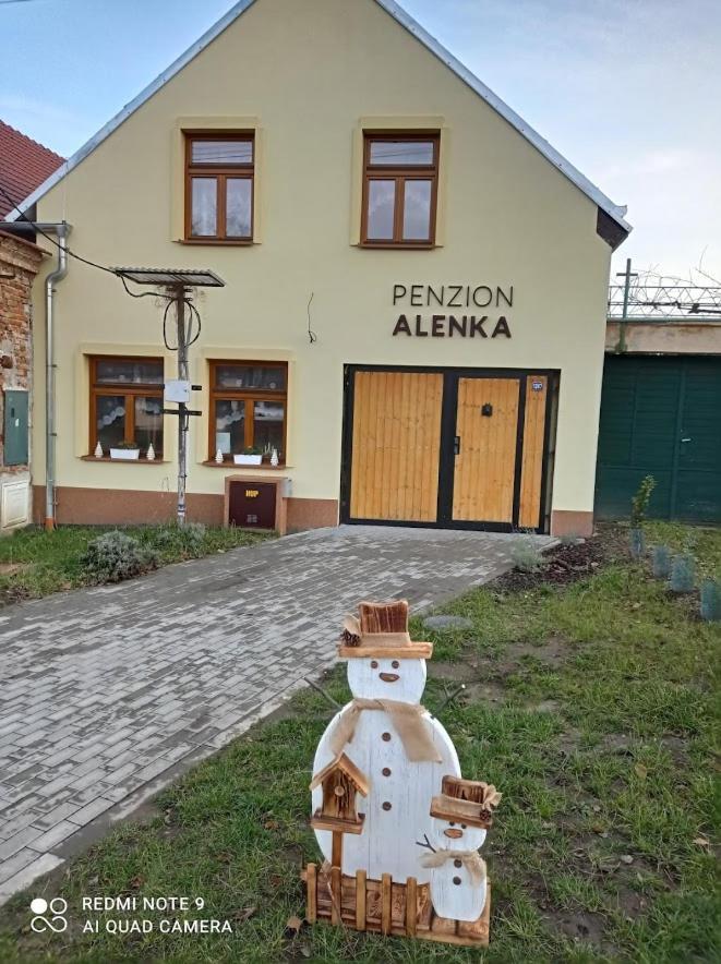 Penzion Alenka Valtice Bagian luar foto