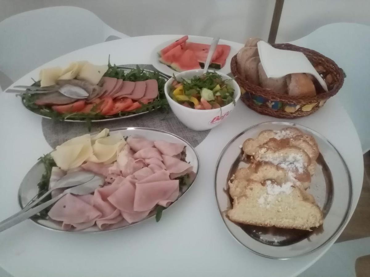 Penzion Alenka Valtice Bagian luar foto